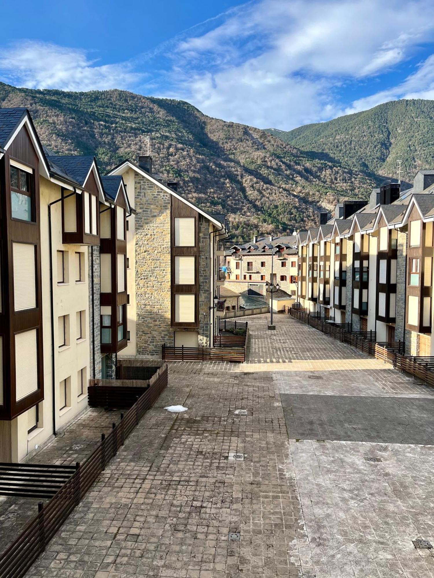 Apartamento Alma De Biescas ภายนอก รูปภาพ